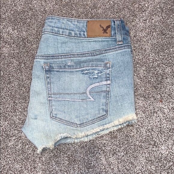 American Eagle Shorts - Picture 2 of 4